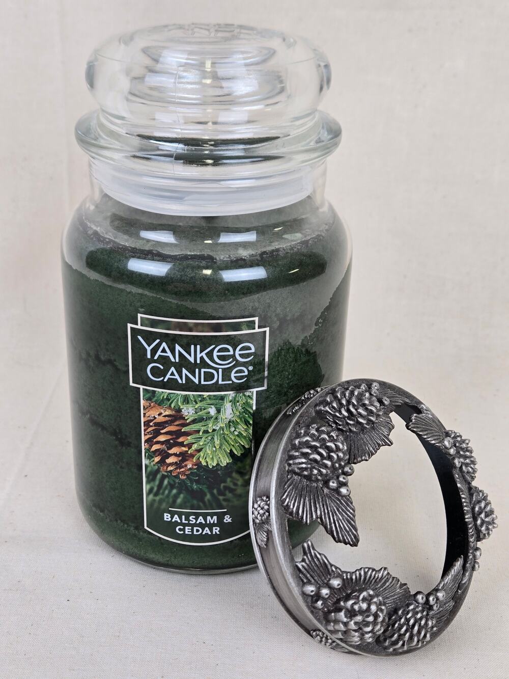 Yankee Candle Balsam & Cedar Large Jar Candle & Illuma-Lid Pinecone Christmas